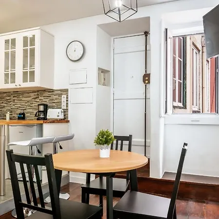 Guestready - Bright And Charming For 2 - Alcantara Apartment *